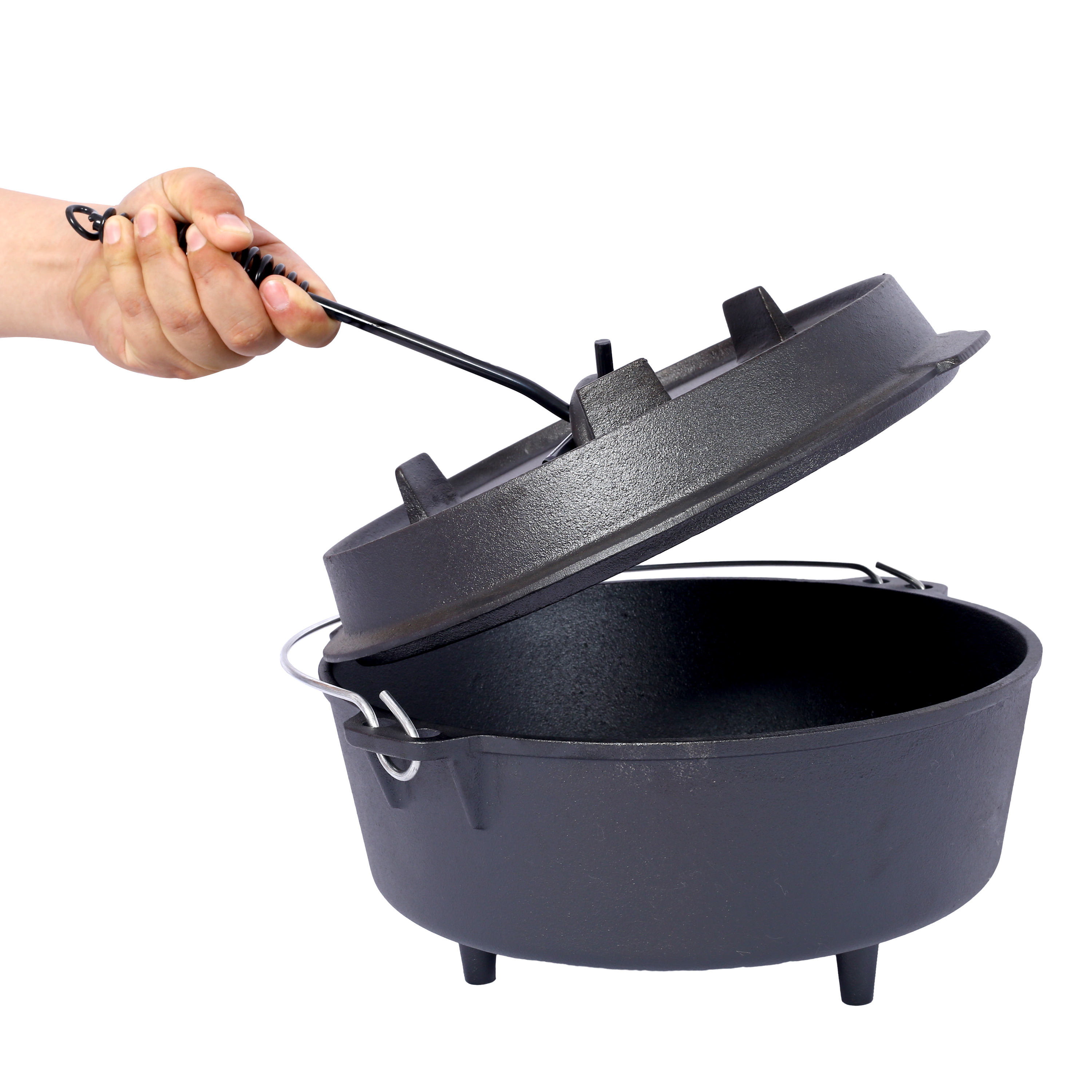 Cast-Iron Camp Dutch Oven with Lid Lifter