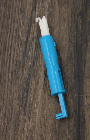 Needle Threading Tool