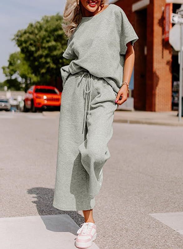 Women's Gray Textured Top and Cropped Wide-Leg Pants Set